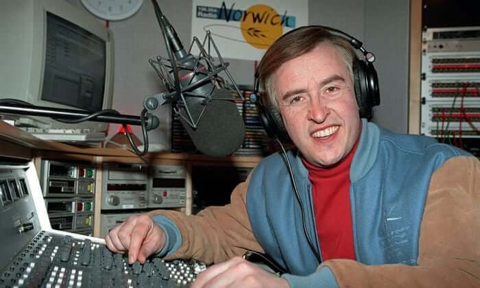 Alan Partridge in the studio